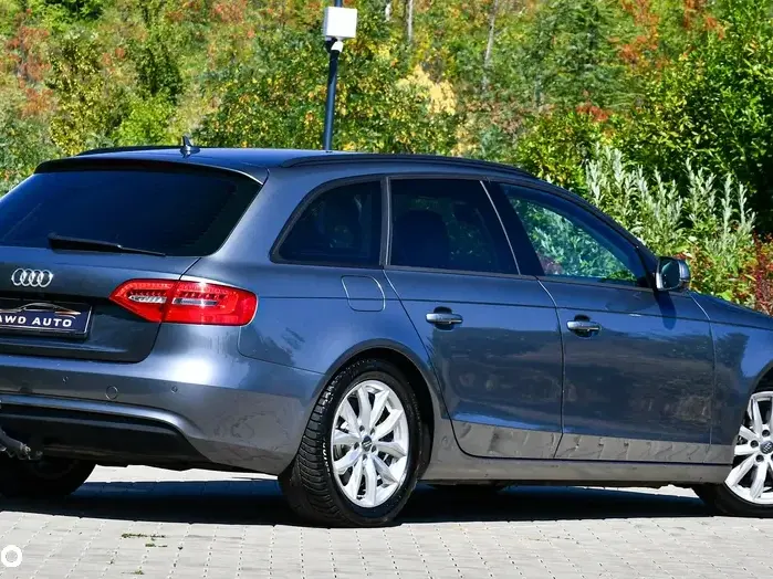Audi A4 Avant B8 2.0 TDI DPF multitronic Ambition