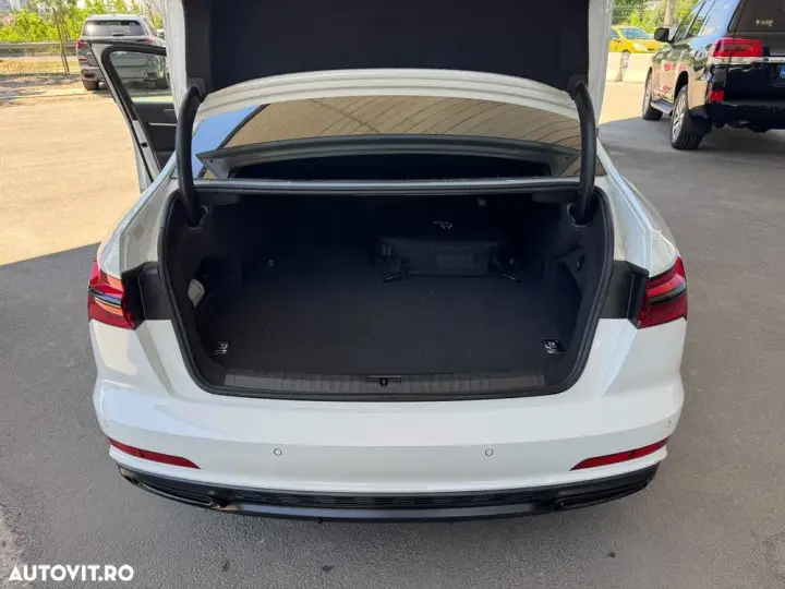 Audi A6 C8 55 TFSI e quattro S tronic S line