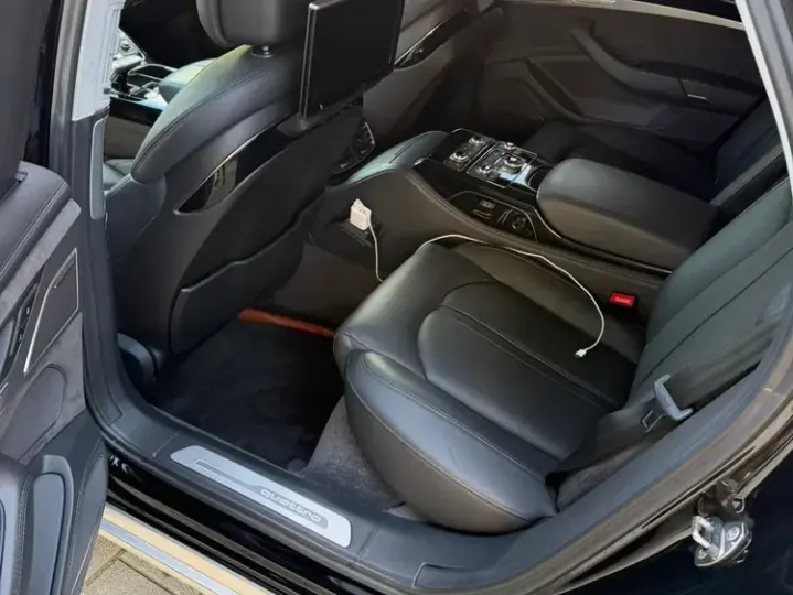 Audi A8 D4