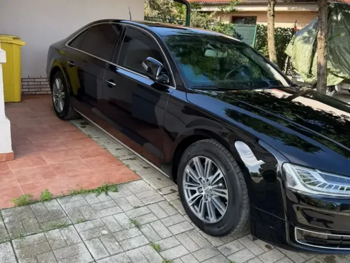 Audi A8 D4