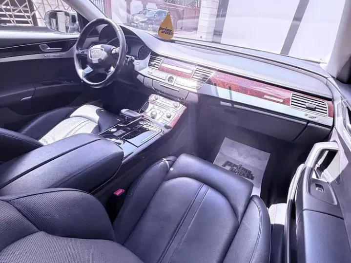 Audi A8 D4