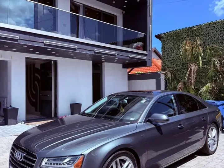 Audi A8 D4