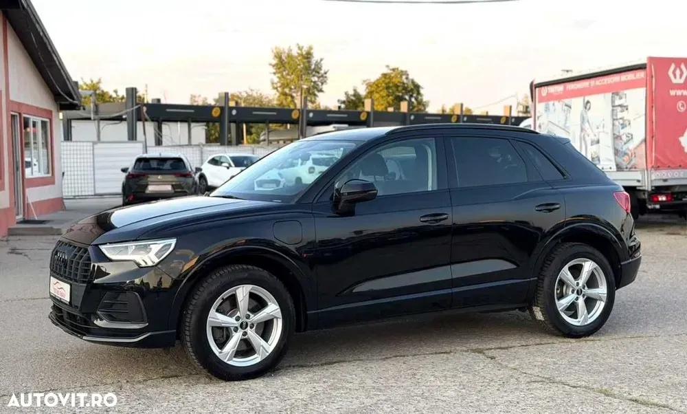 Audi Q3 F3 — imagine 3
