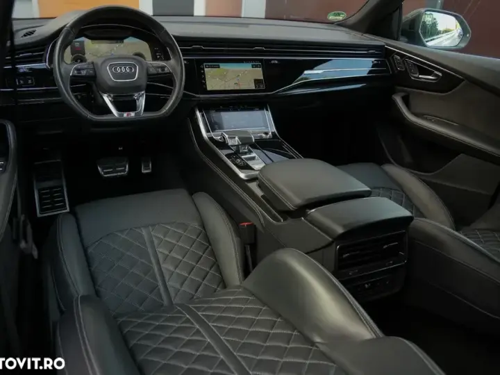 Audi Q8 60 TFSIe quattro tiptronic
