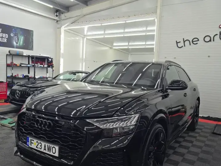 Audi RS Q8 4.0 TFSI quattro MHEV Tiptronic