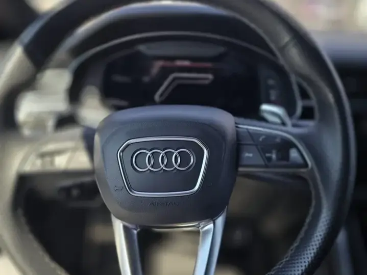 Audi RS Q8 4.0 TFSI quattro MHEV Tiptronic