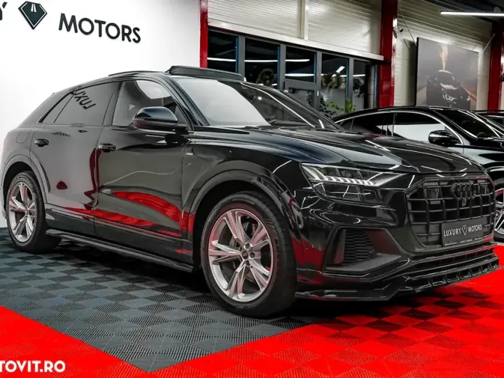 Audi Q8 SUV TFSI quattro 250 kW tiptronic S line business