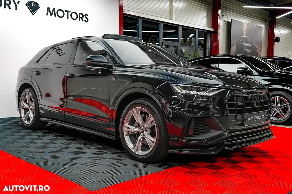 Audi Q8 SUV TFSI quattro 250 kW tiptronic S line business — imagine 5