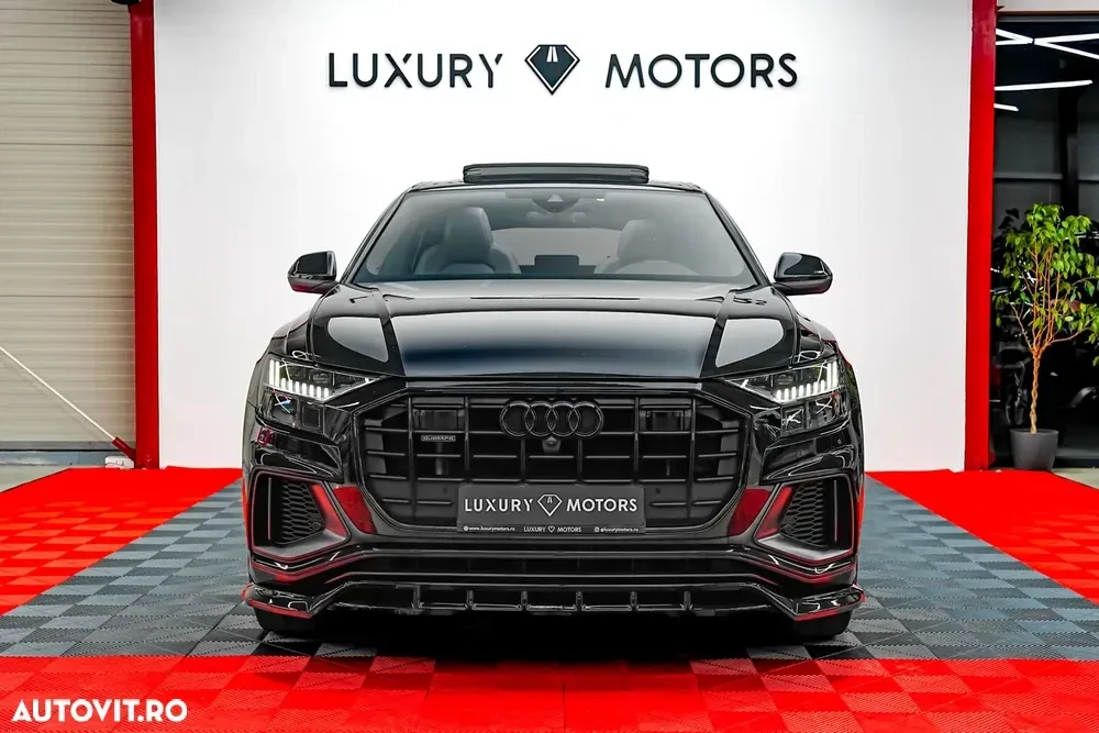 Audi Q8 SUV TFSI quattro 250 kW tiptronic S line business — imagine 3