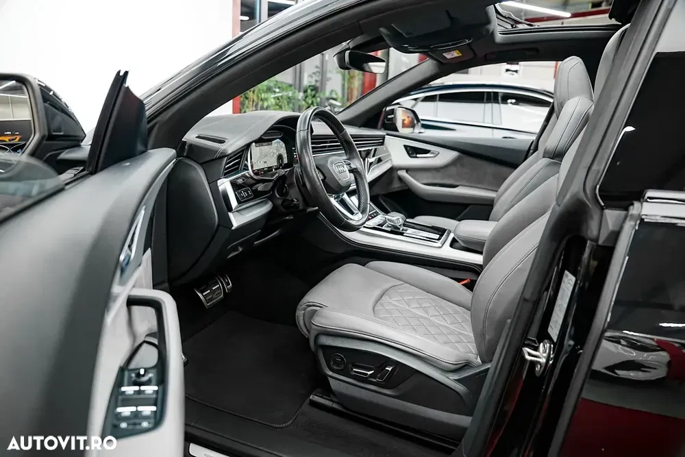 Audi Q8 SUV TFSI quattro 250 kW tiptronic S line business — imagine 4