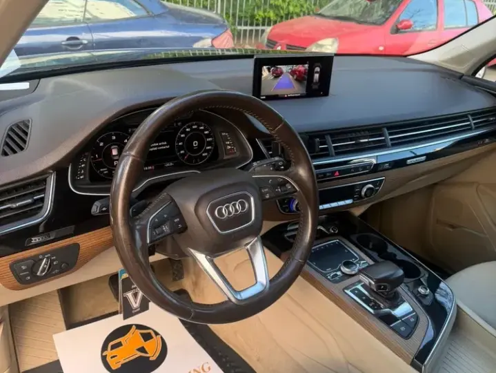 Audi Q7 4M