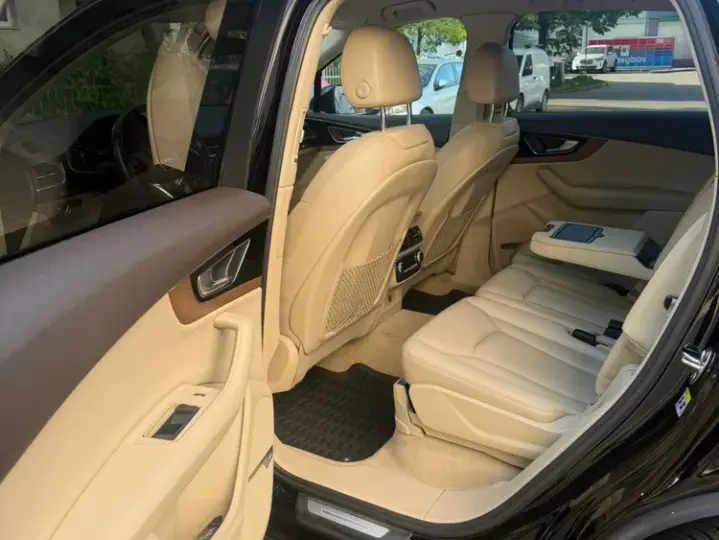 Audi Q7 4M