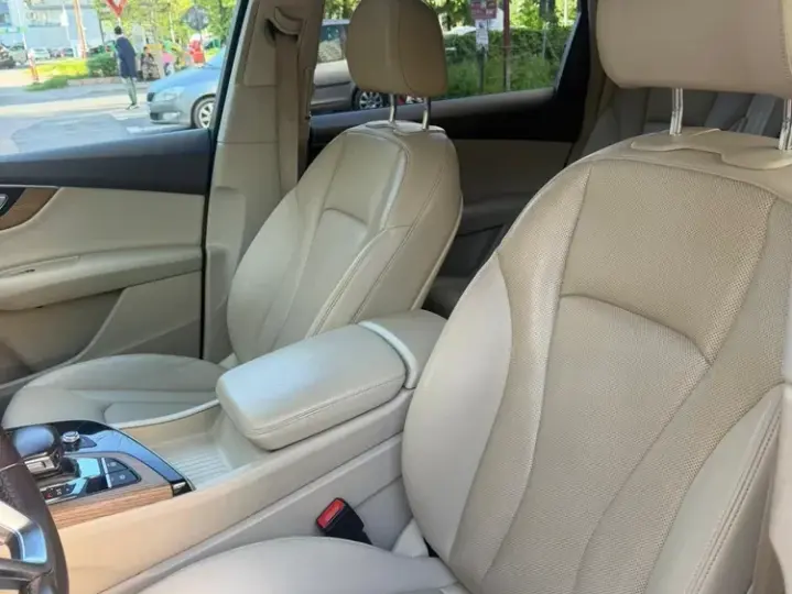 Audi Q7 4M