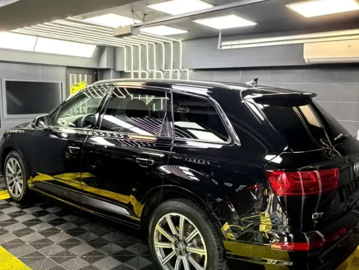 Audi Q7 4M