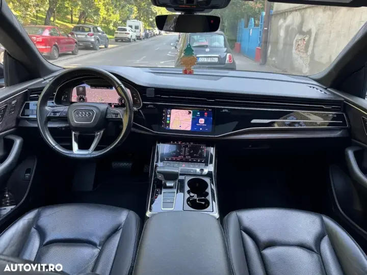 Audi Q8 SUV TFSI quattro 250 kW tiptronic S line business