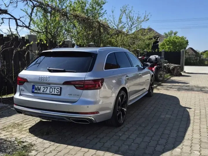 Audi A4 Avant B9 45 TFSI S tronic