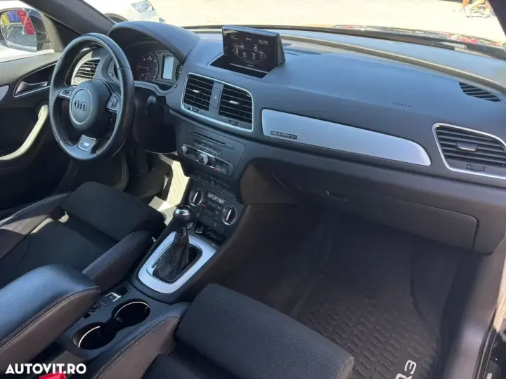 Audi Q3 8U