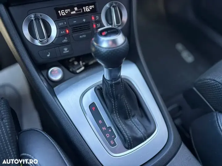 Audi Q3 8U