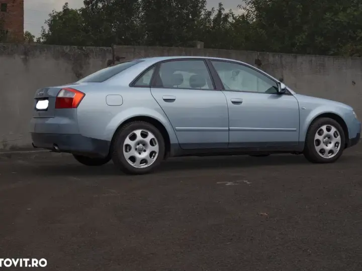 Audi A4 Limuzina