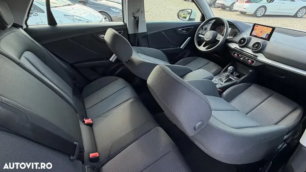 Audi Q2 1.0 TFSI ultra S tronic design — imagine 4