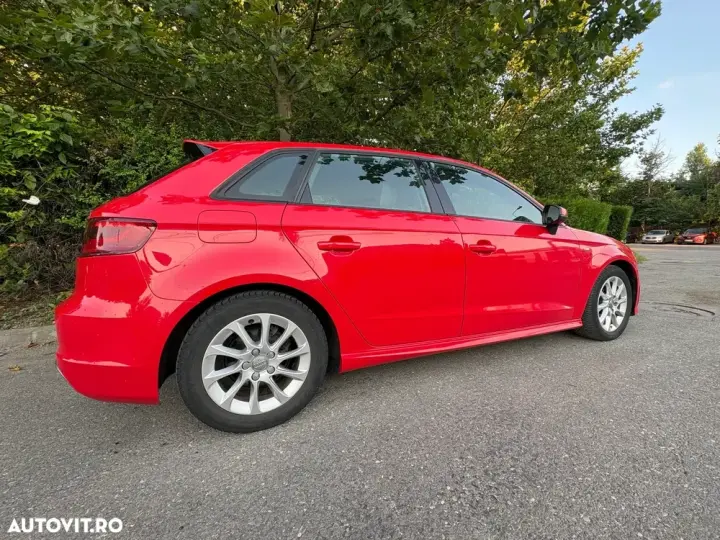 Audi A3 Sportback 8V 1.6 TDI S tronic S line Sportpaket