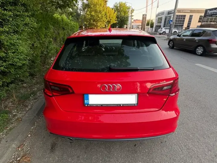 Audi A3 Sportback 8V 1.6 TDI S tronic S line Sportpaket