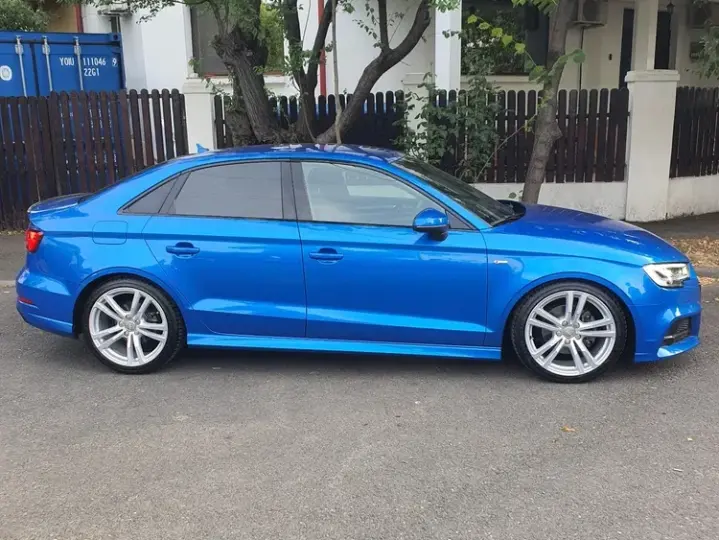 Audi A3 Limuzina 8V 2.0 TDI S tronic sport