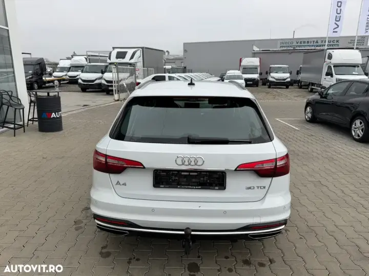 Audi A4 Avant 30 TDI S tronic