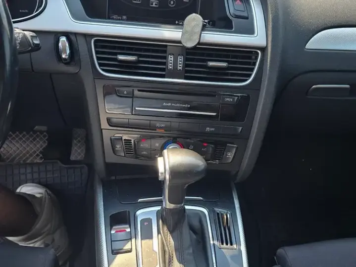Audi A4 Avant B8 2.0 TDI Multitronic