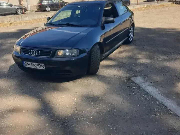 Audi A3 3-portiere 8L