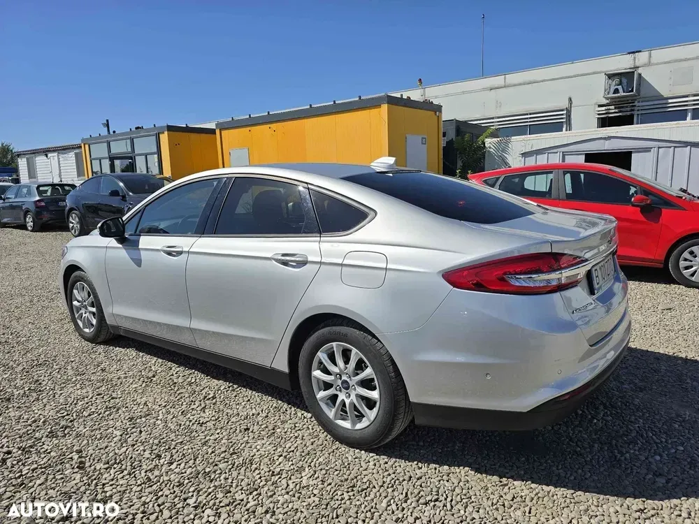 Ford Mondeo — imagine 5