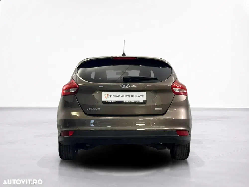 Ford Focus — imagine 4