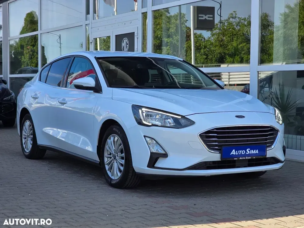 Ford Focus MK4 — imagine 2