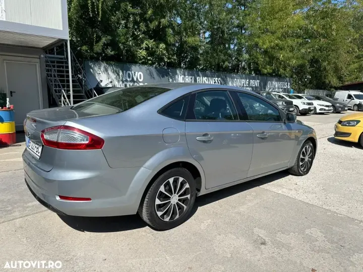 Ford Mondeo III 2.0 Duratorq TDCi Powershift Titanium