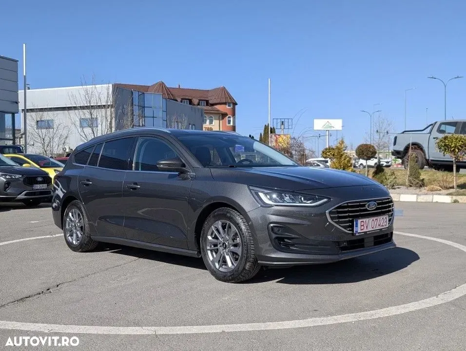 Ford Focus MK4 — imagine 5