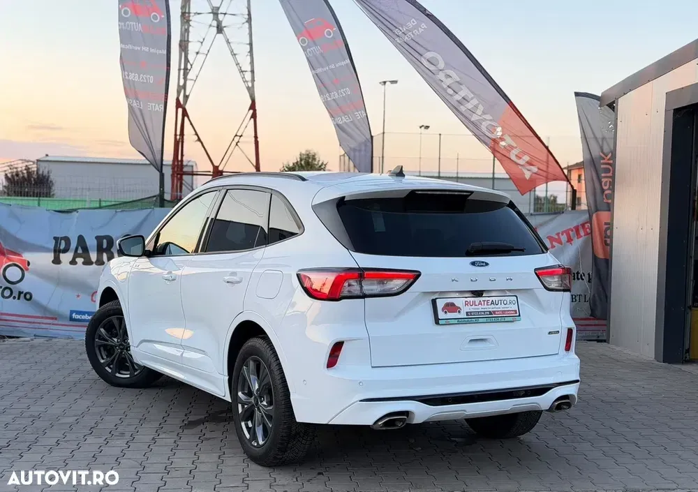 Ford Kuga 2.5 Duratec PHEV ST Line — imagine 3
