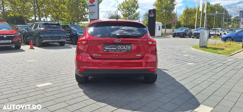 Ford Focus — imagine 5