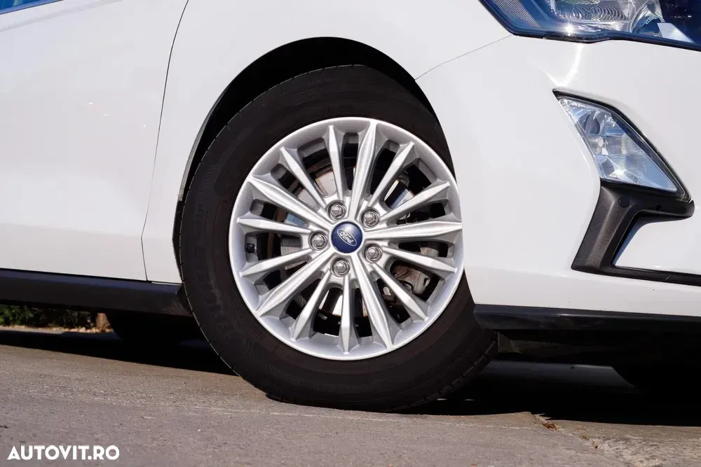 Ford Focus MK4 1.5 EcoBlue Connected — imagine 6