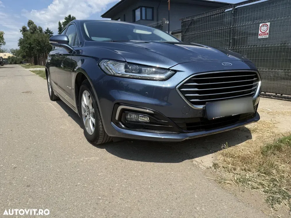 Ford Mondeo 2.0 HEV Titanium — imagine 3