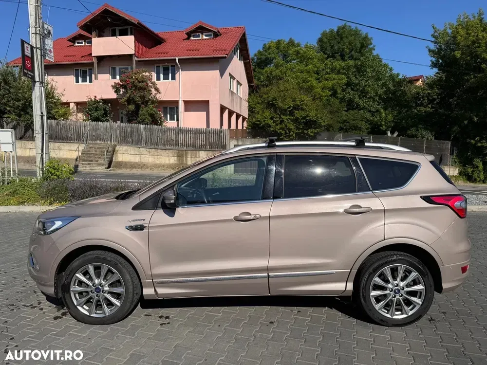 Ford Kuga II 2.0 TDCi 4WD Powershift Vignale — imagine 4