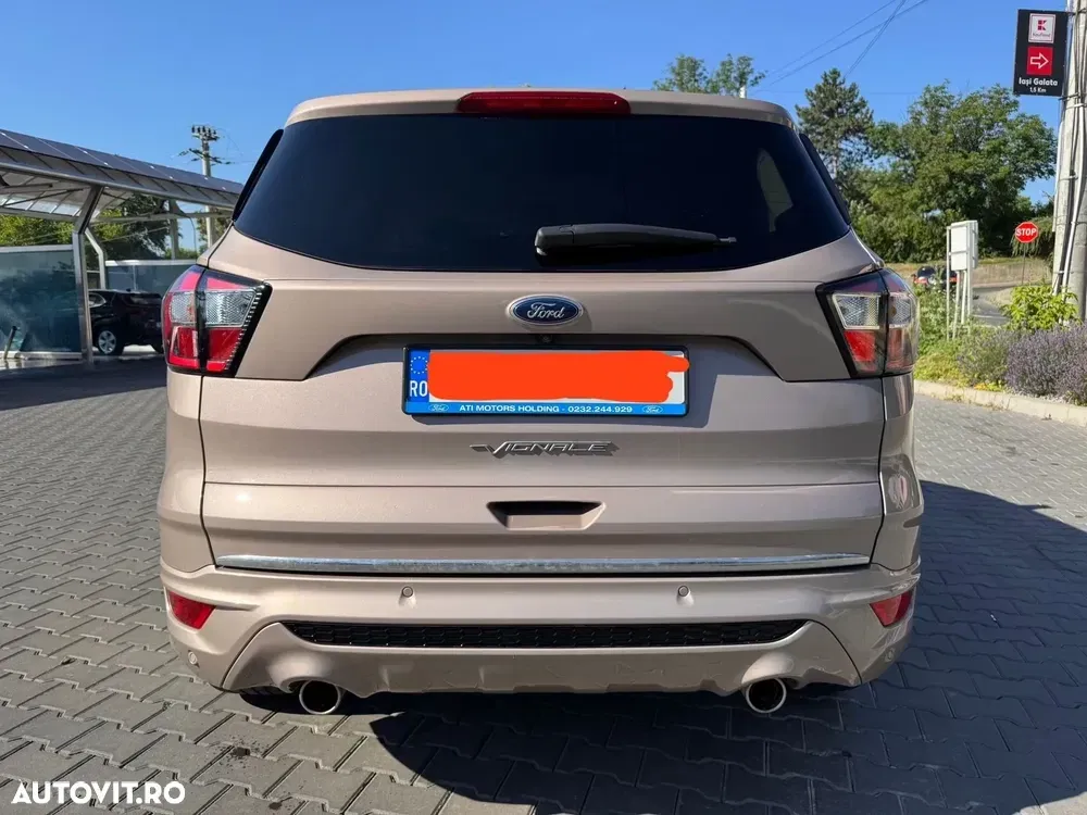 Ford Kuga II 2.0 TDCi 4WD Powershift Vignale — imagine 3