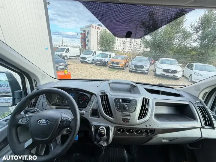 Ford Transit L4 Furgon DCIV RWD Trend
