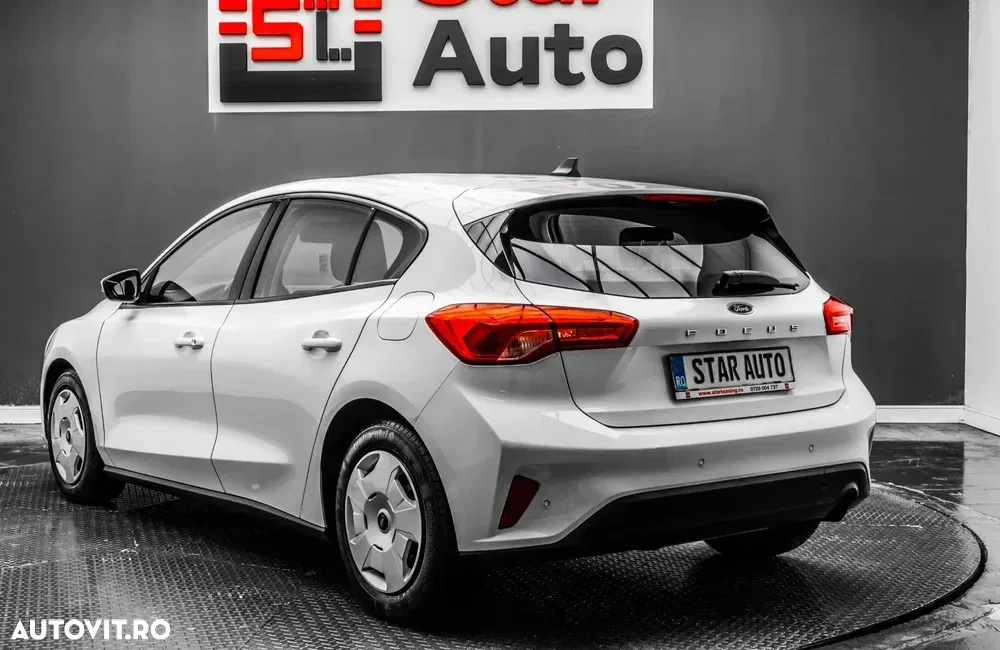 Ford Focus MK4 1.5 EcoBlue Titanium Business — imagine 4