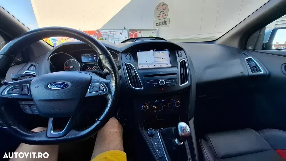 Ford Focus MK3 — imagine 4
