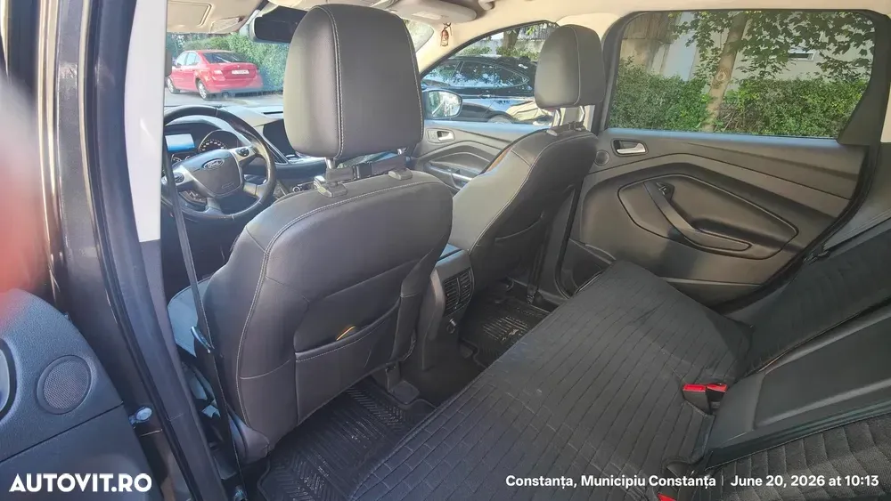 Ford Kuga II 2.0 TDCi 4WD Powershift Titanium — imagine 3
