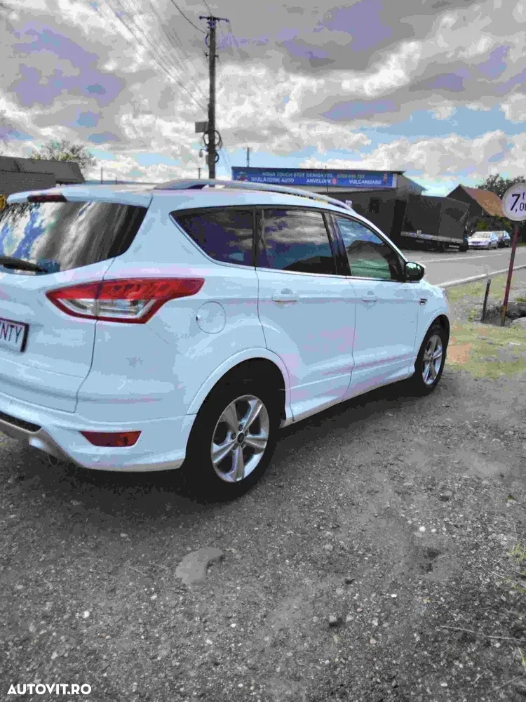 Ford Kuga II 2.0 TDCi Powershift 4WD Titanium — imagine 3