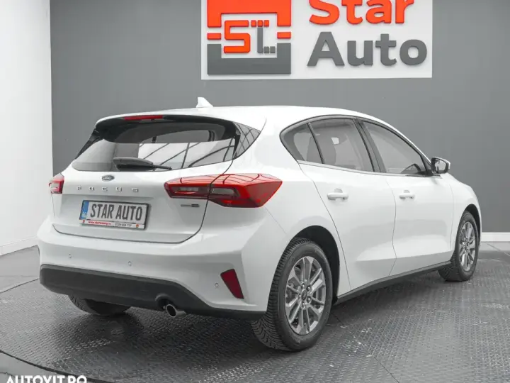 Ford Focus MK4 1.0 EcoBoost MHEV Titanium