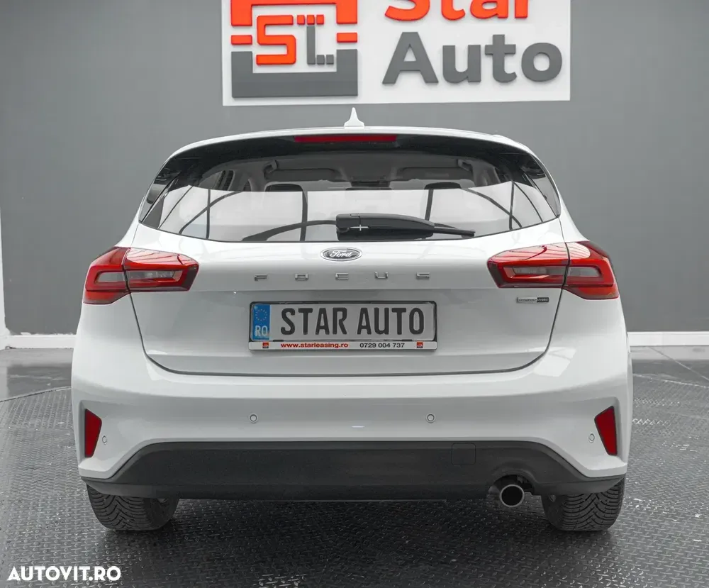 Ford Focus MK4 1.0 EcoBoost MHEV Titanium — imagine 5