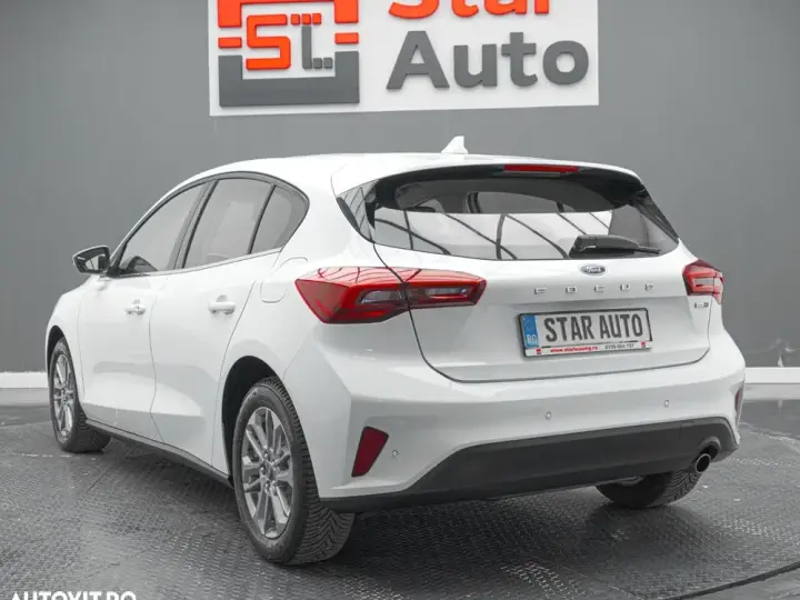 Ford Focus MK4 1.0 EcoBoost MHEV Titanium