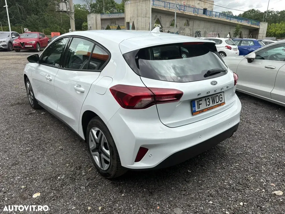 Ford Focus MK4 1.0 EcoBoost Trend — imagine 4